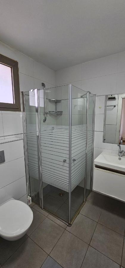 Top-Luxury Exclusive Аpt With Jacuzzi In Front Of The Sea エイラート エクステリア 写真