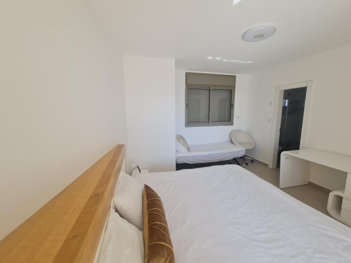 Top-Luxury Exclusive Аpt With Jacuzzi In Front Of The Sea エイラート エクステリア 写真