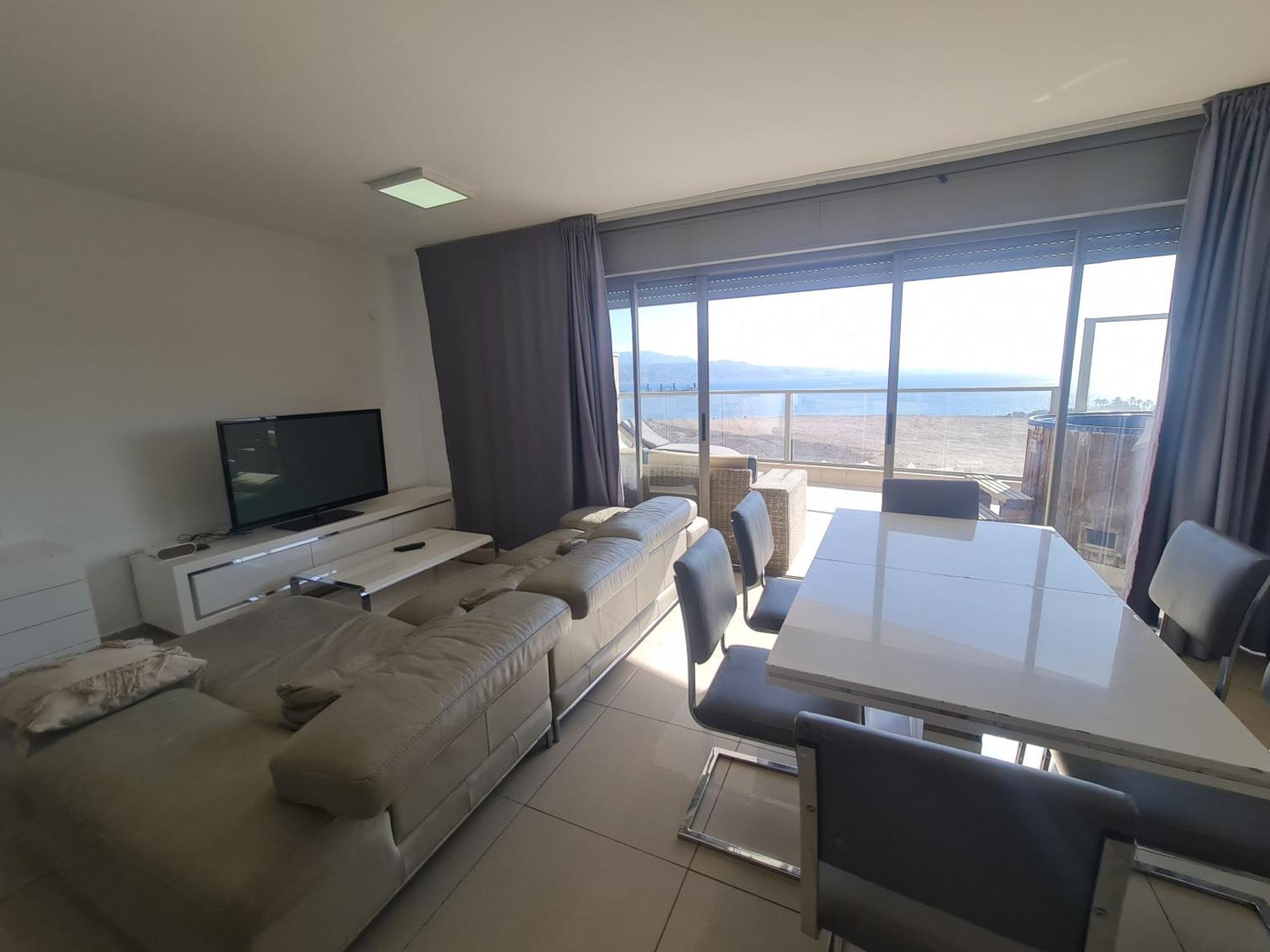 Top-Luxury Exclusive Аpt With Jacuzzi In Front Of The Sea エイラート エクステリア 写真