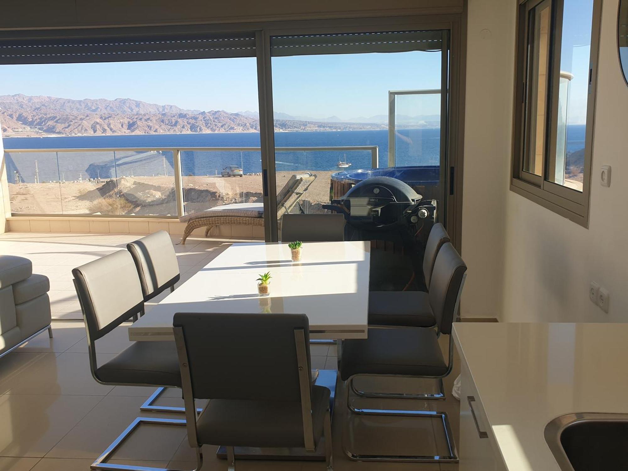 Top-Luxury Exclusive Аpt With Jacuzzi In Front Of The Sea エイラート エクステリア 写真